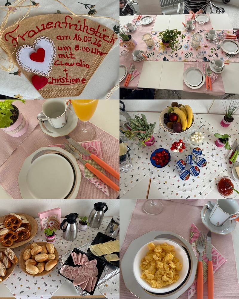 Bunte Frühstücksteller mit Müsli und Kuchen