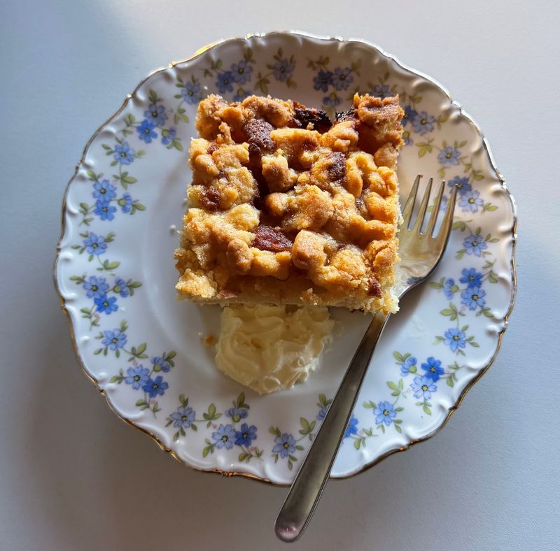 Apfelkuchen auf einem Teller